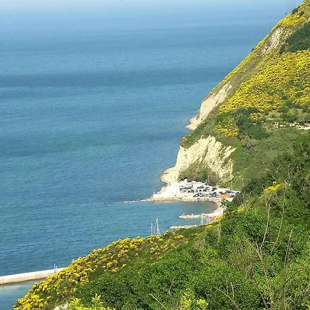 Casa Mare Vallugola Di Gabicce, Vallugola Castel di Mezzo